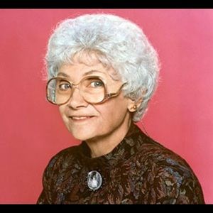 Meet your Posher, Dee